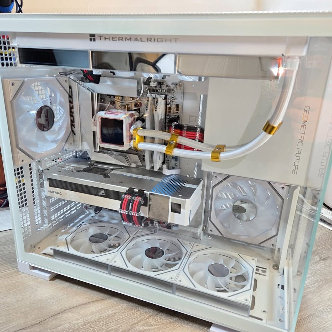 Sold ZORTEK build — Geometric Future · cable-managed